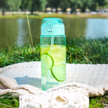 Butelka sportowa TRITAN HYDRATION 700ml mięta